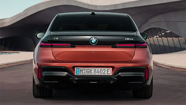 BMW i7 M70 xDrive 2024
