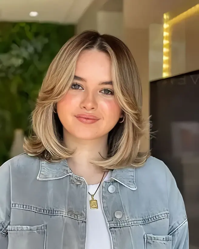 Flattering Haircuts for Women with Round Faces