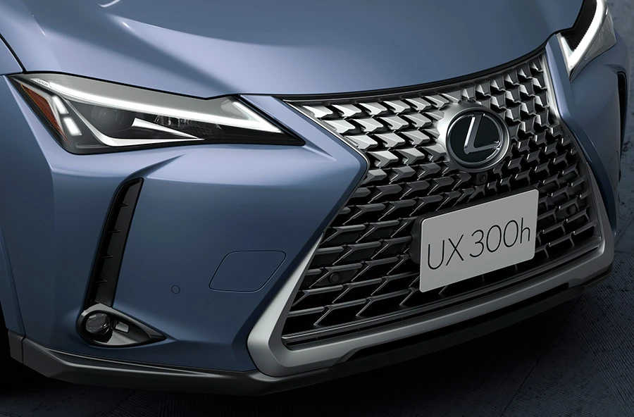 렉서스 UX300h Shining Essence 실내 / 렉서스