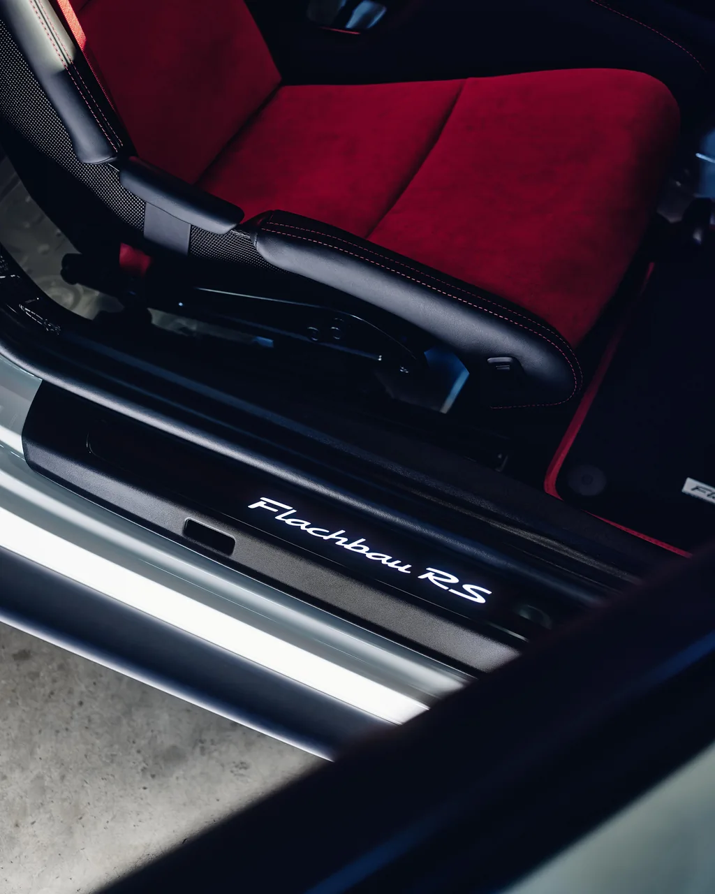 포르쉐 911 GT2 RS 슬랜트노즈 원오프 인테리어 / 포르쉐