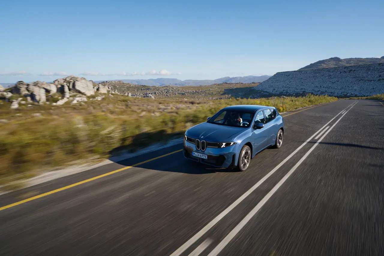 iX3 외관 / BMW