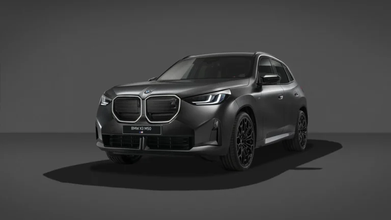 0→100km/h 4.4초를 찍은 BMW 6기통 SUV…한국 일정은 아직 비어 있다